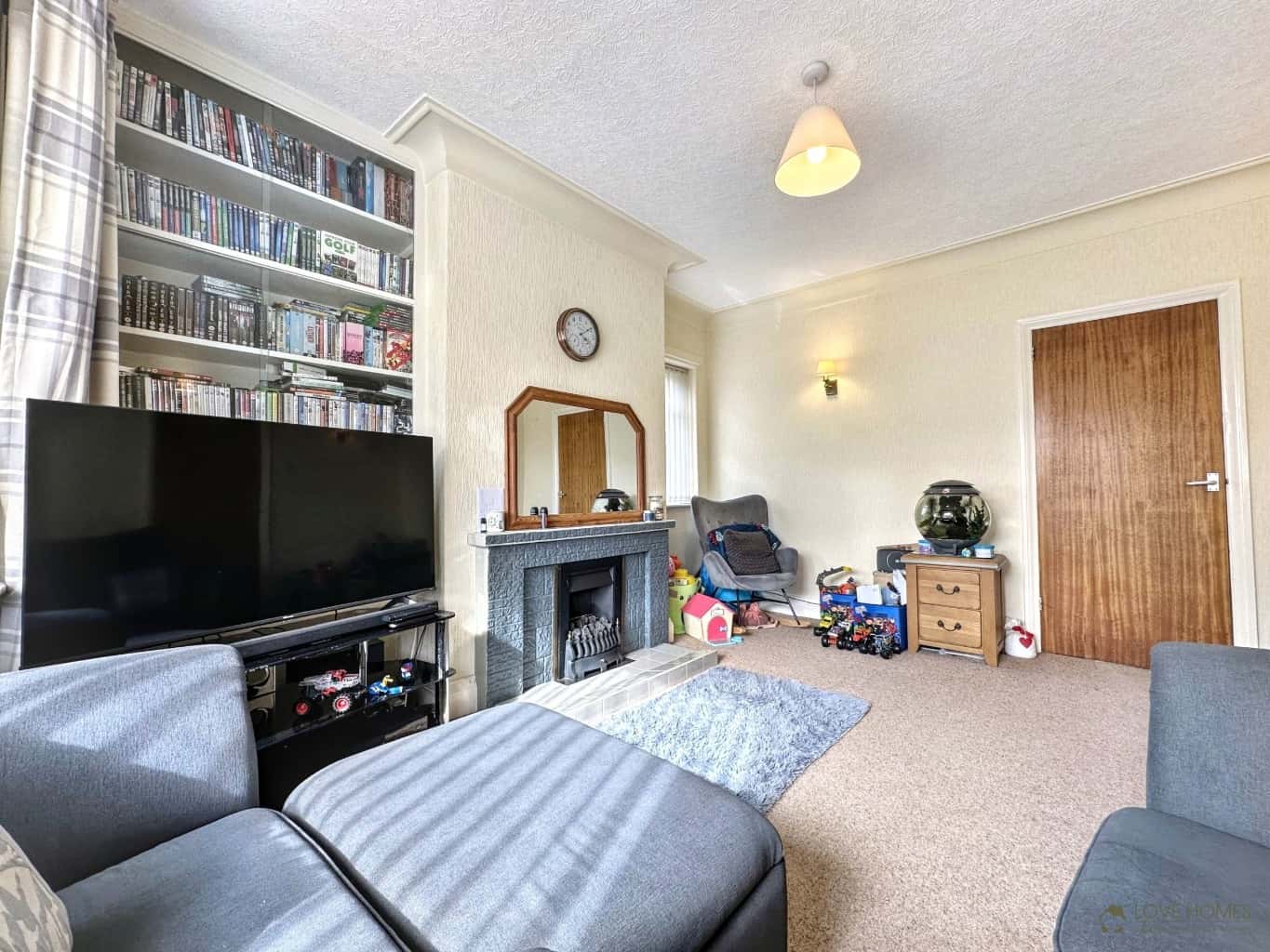 Detached Bungalow in Garstang: Two Bedrooms, Attic Room, Large Plot Property image 10