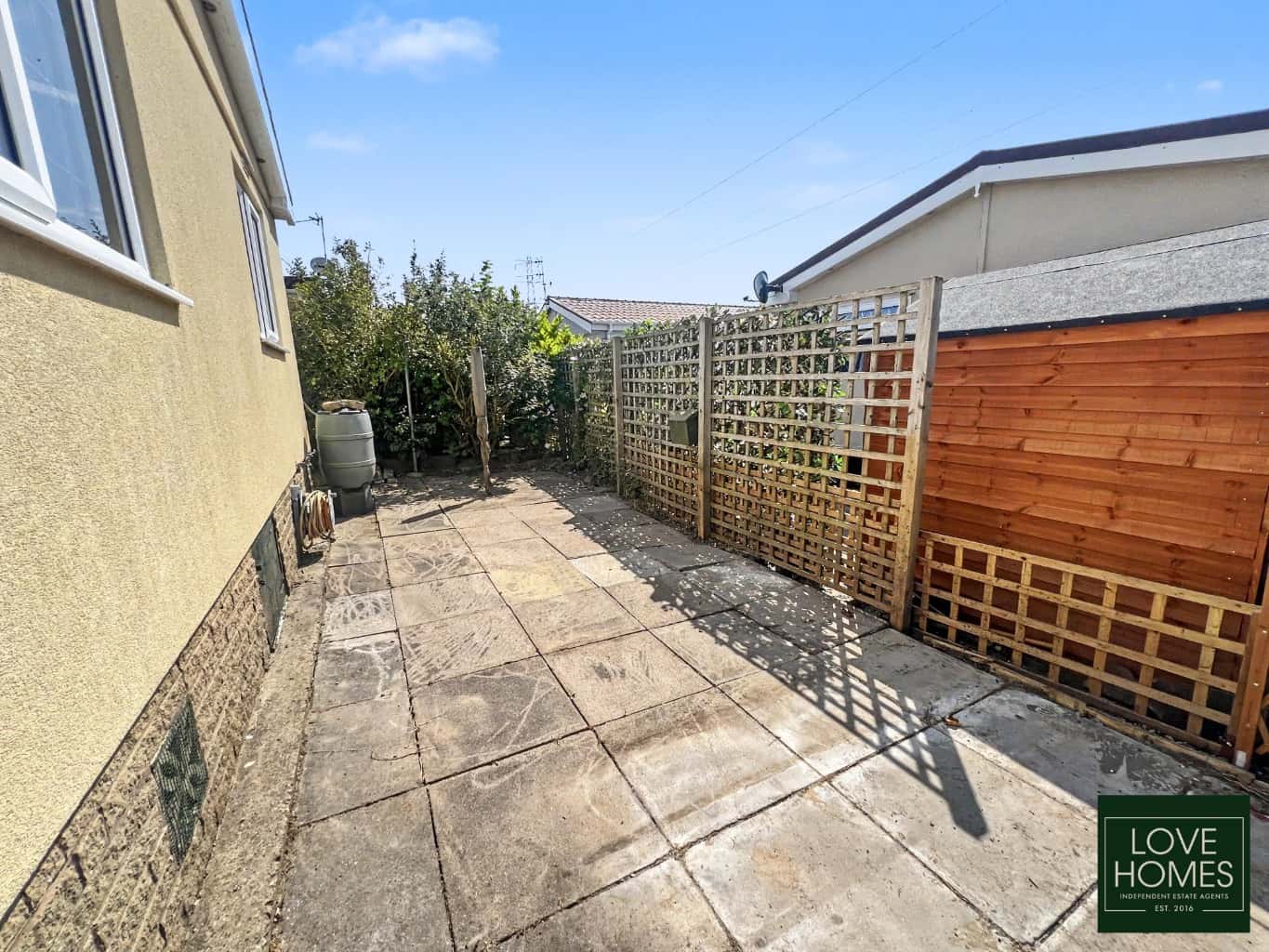 Peaceful Park Home Living near Lytham: 2 Beds, Ready to Move In. Property image 14