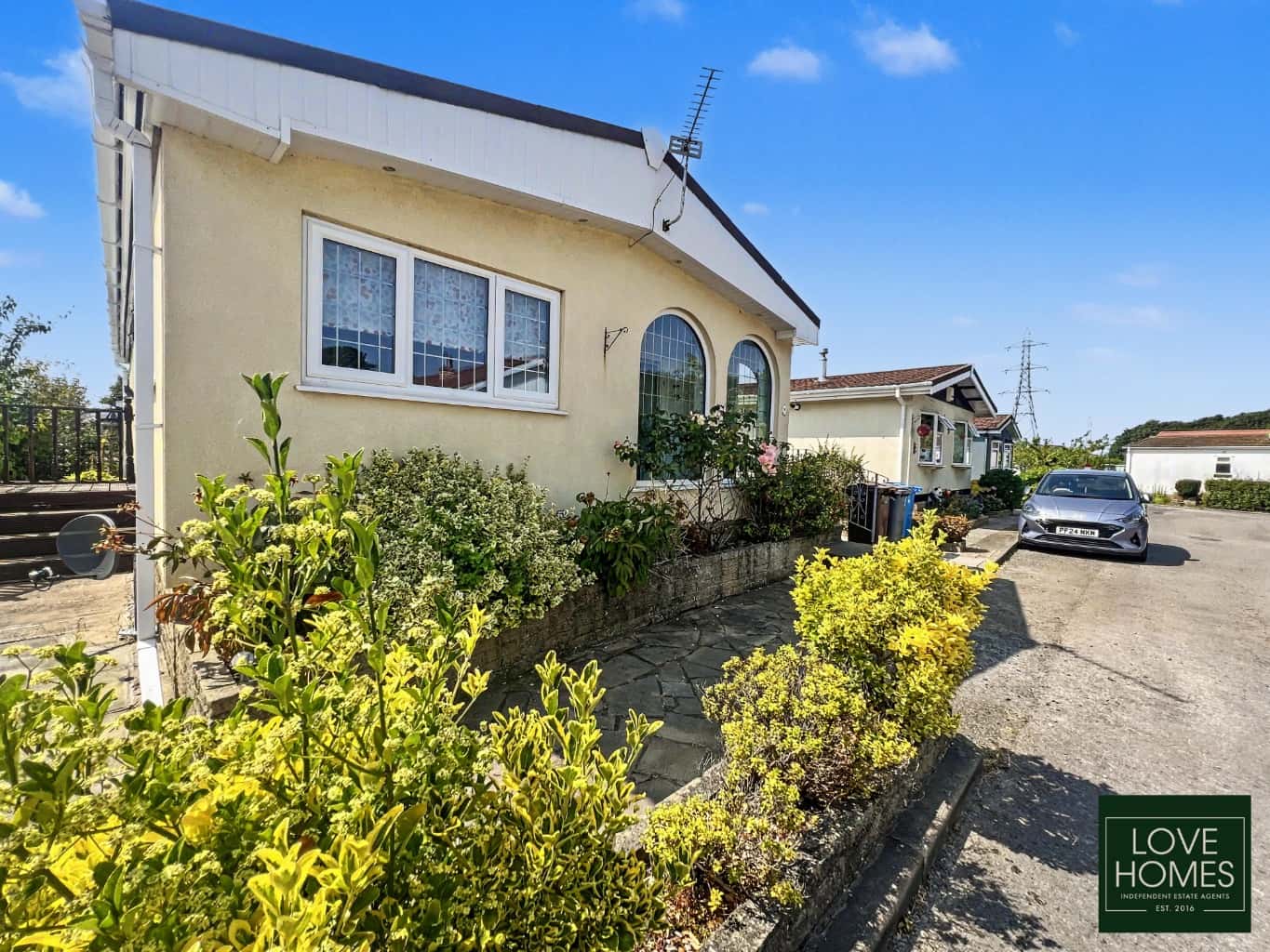 Peaceful Park Home Living near Lytham: 2 Beds, Ready to Move In. Property image 16