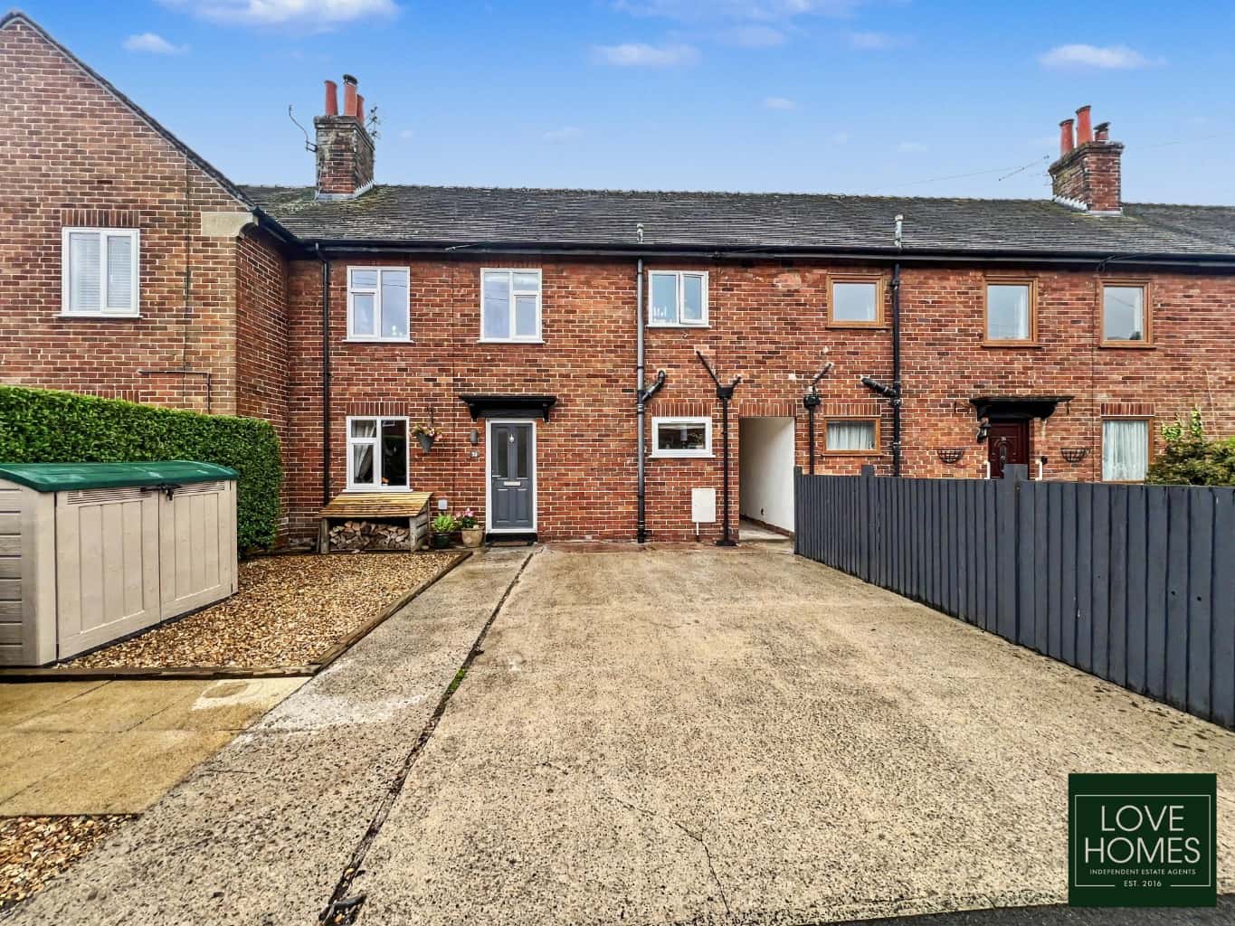 Spacious 3 bed Terraced Home in Garstang with Parking & Garden. Property image 1