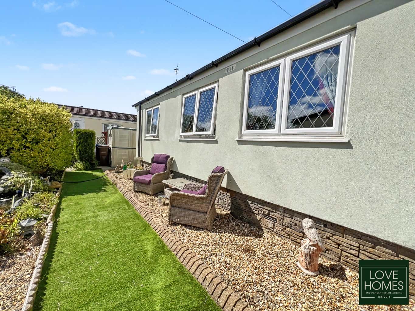 Peaceful Park Home on Carr Bridge near Lytham st Annes. Modern Comforts, Community Living. Property image 12