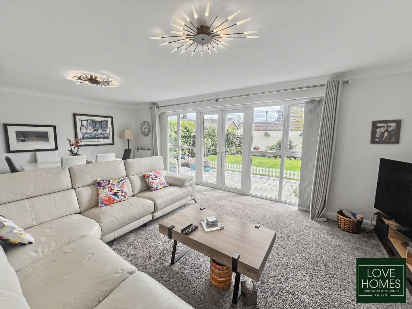 Stunning 3-Bed Detached Home in Quiet Elswick Cul-de-Sac Property image 2