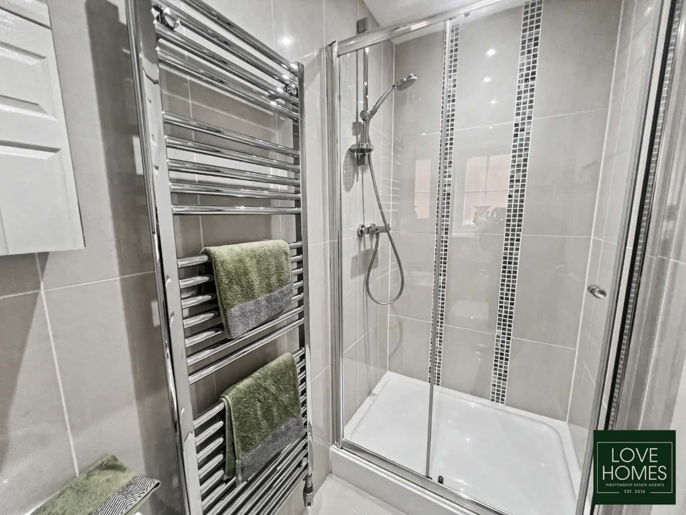 Stunning 3-Bed Detached Home in Quiet Elswick Cul-de-Sac Property image 17