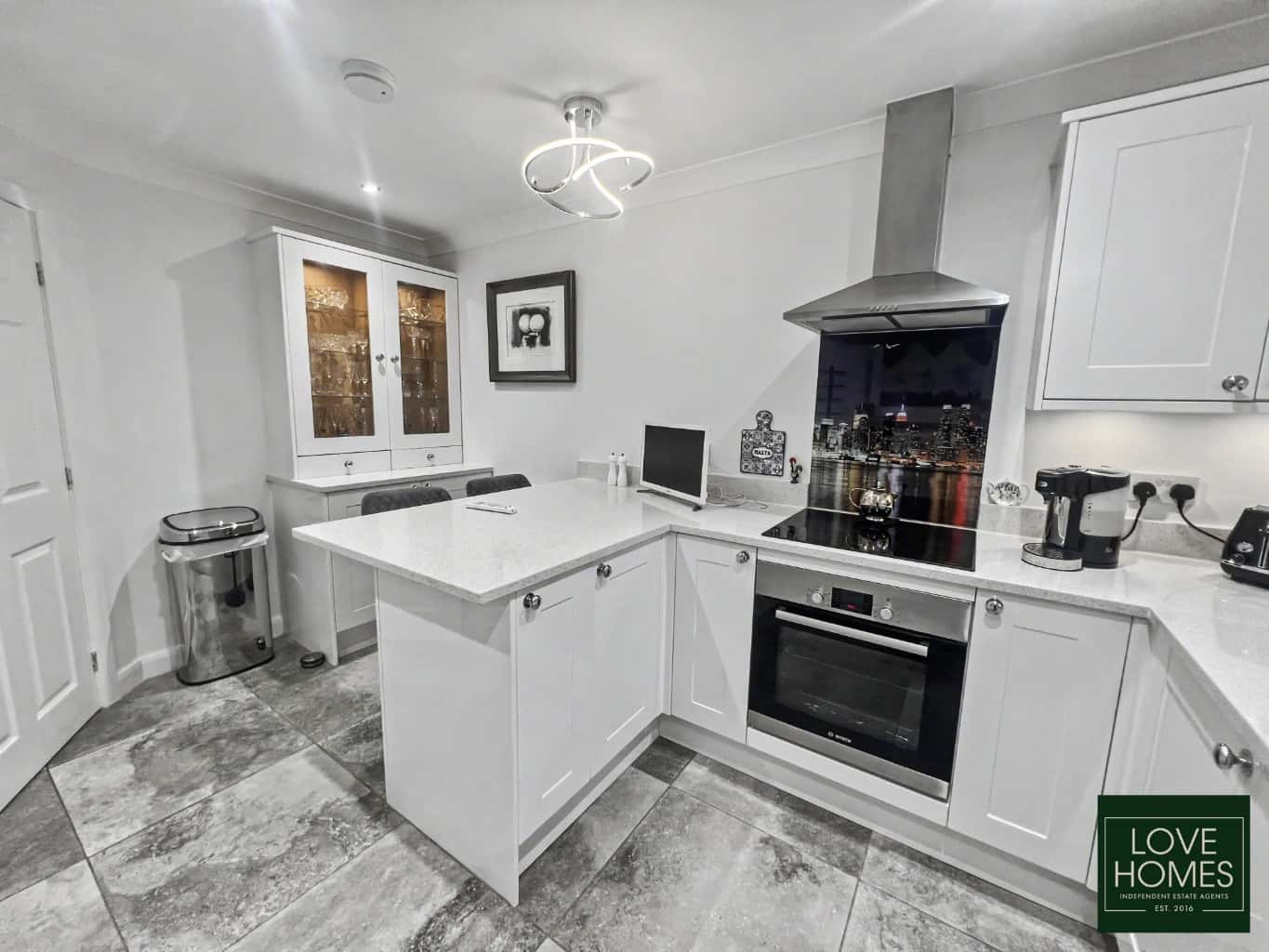 Stunning 3-Bed Detached Home in Quiet Elswick Cul-de-Sac Property image 7
