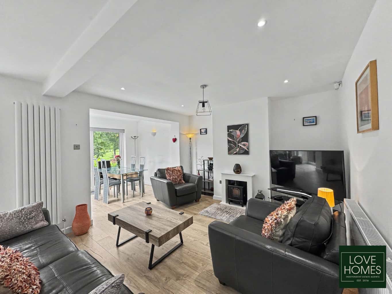 Extended Greenmount Home with Golf Course Views & Modern Luxury Property image 6