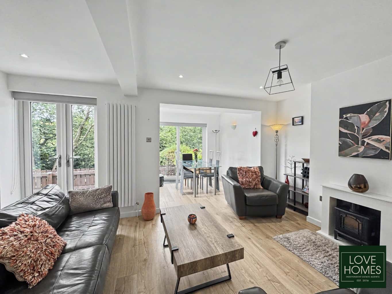 Extended Greenmount Home with Golf Course Views & Modern Luxury Property image 7