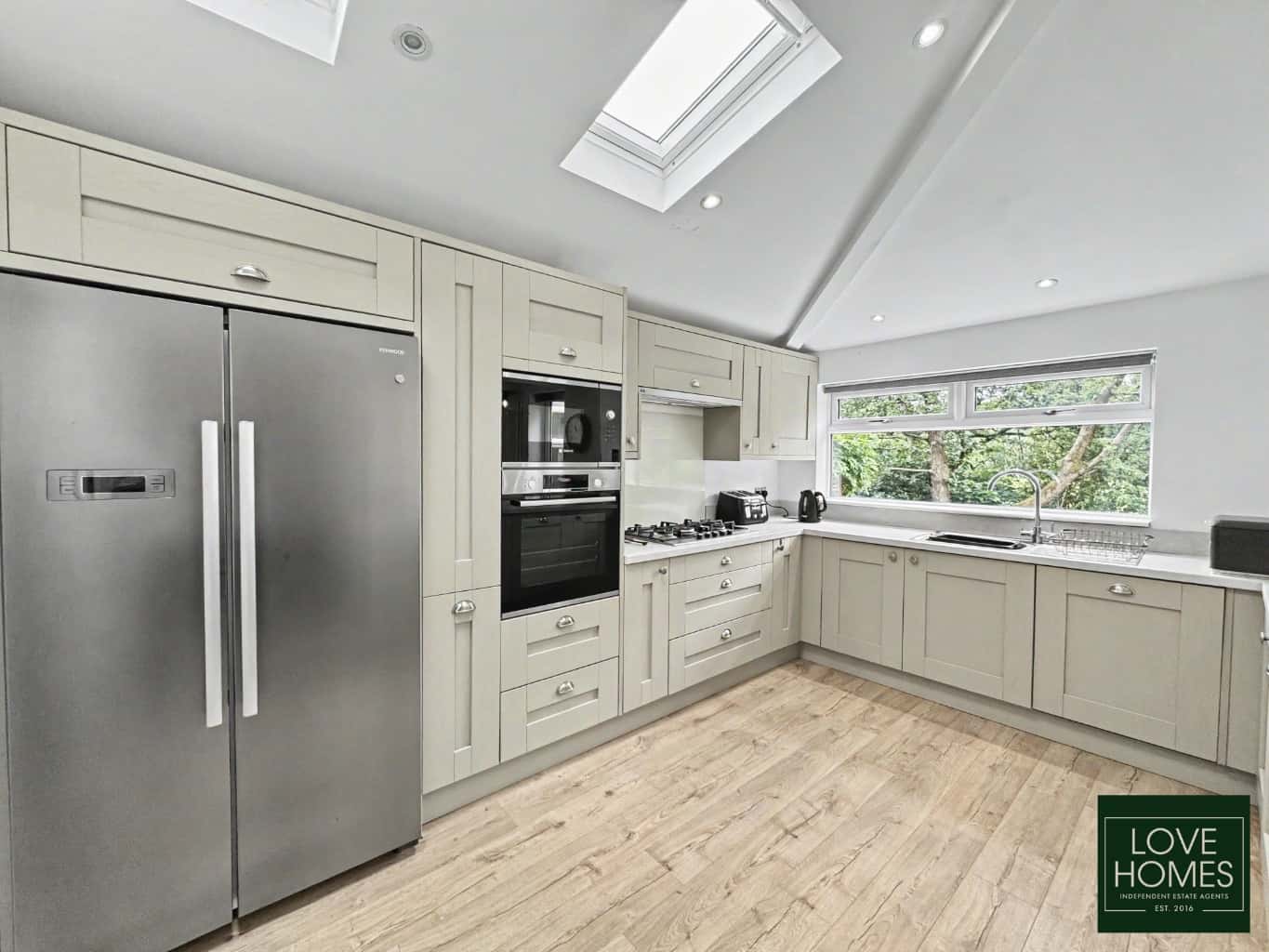 Extended Greenmount Home with Golf Course Views & Modern Luxury Property image 10