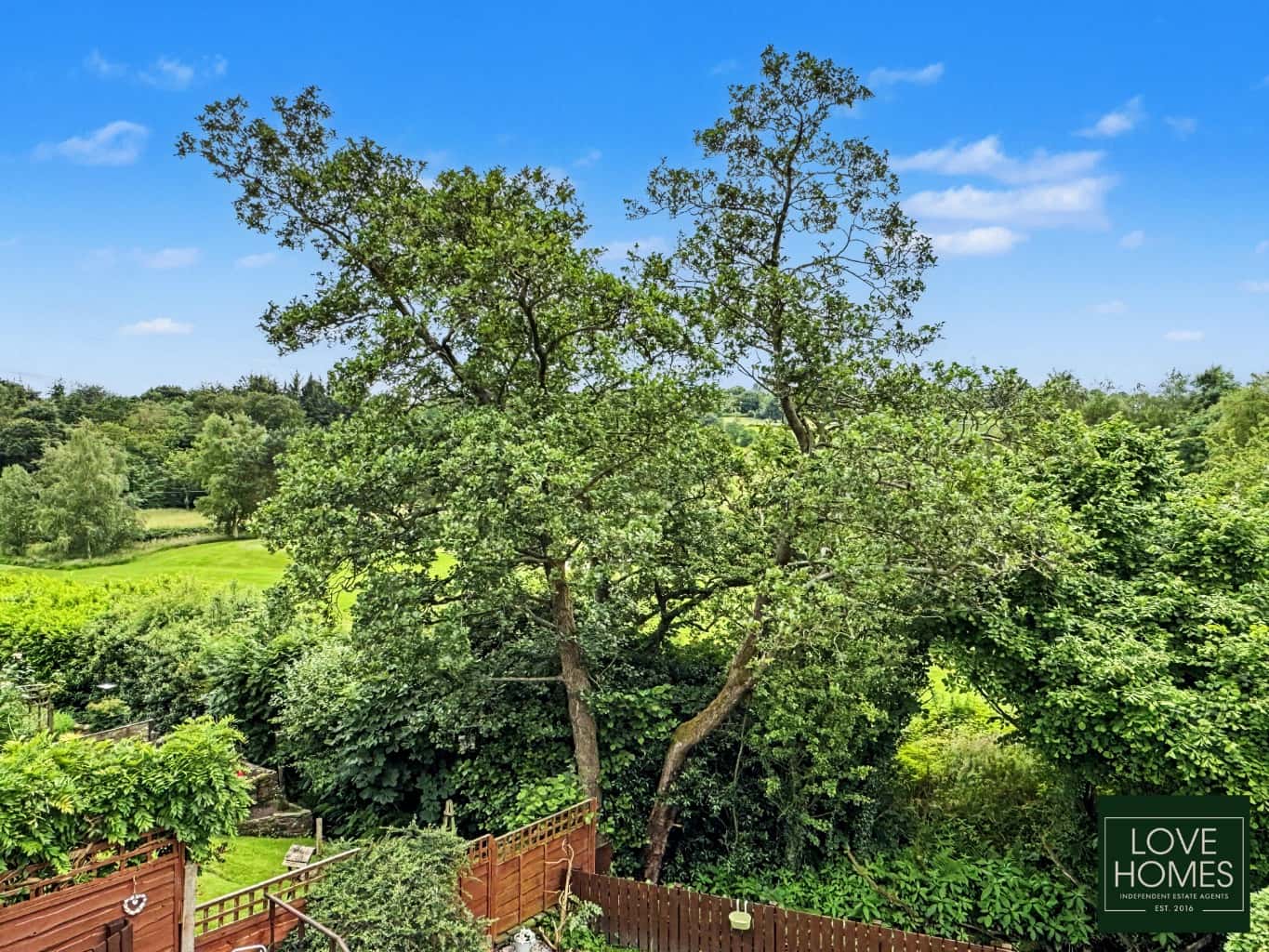 Extended Greenmount Home with Golf Course Views & Modern Luxury Property image 18
