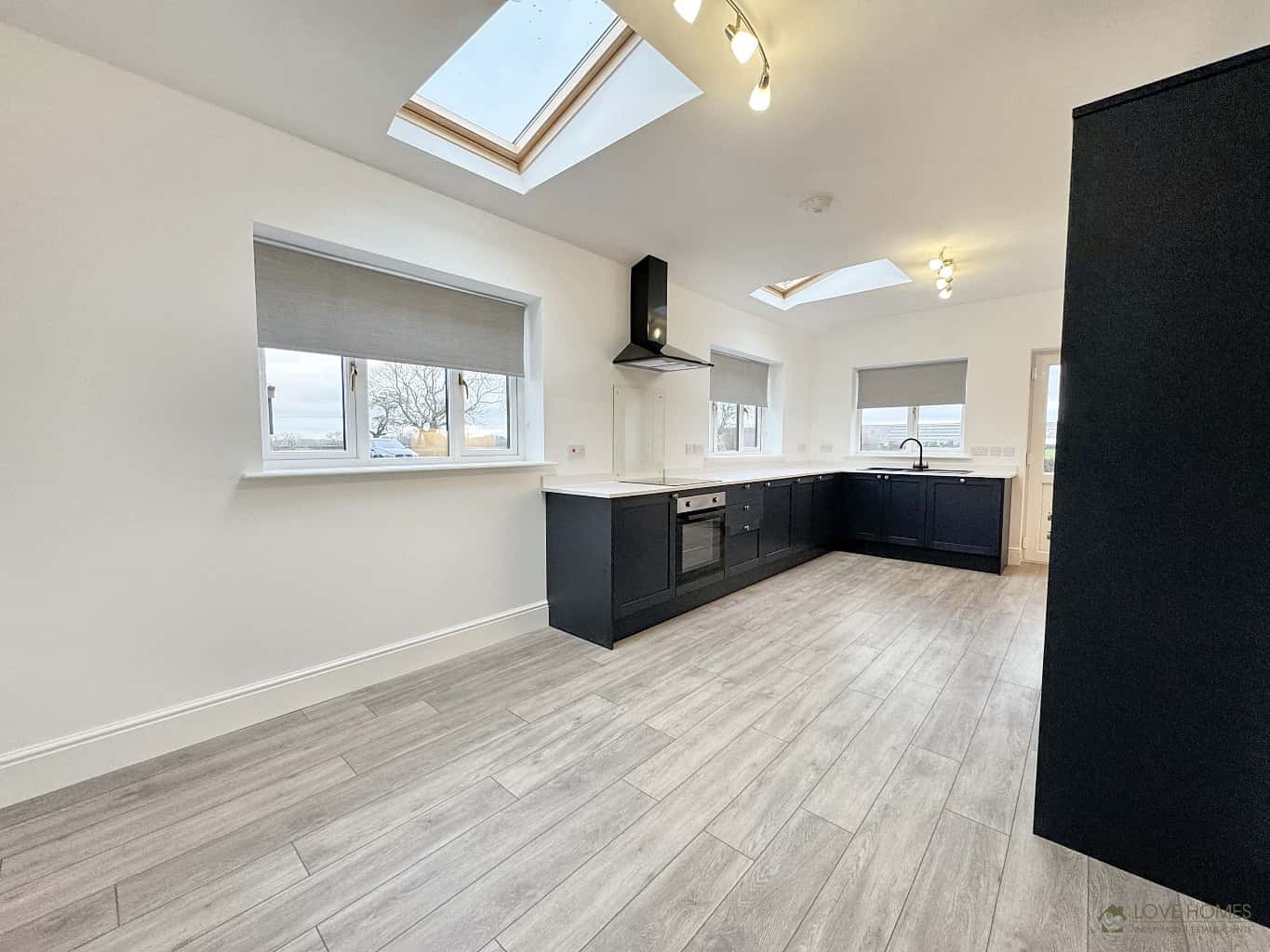 Spacious 3-Bed House to Let in Crossmoor with Countryside Views Property image 7