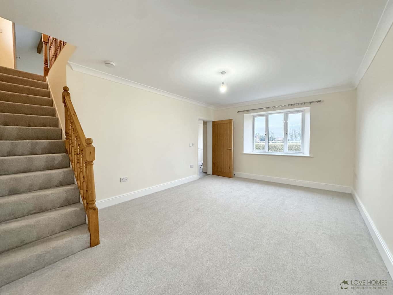 Spacious 3-Bed House to Let in Crossmoor with Countryside Views Property image 4