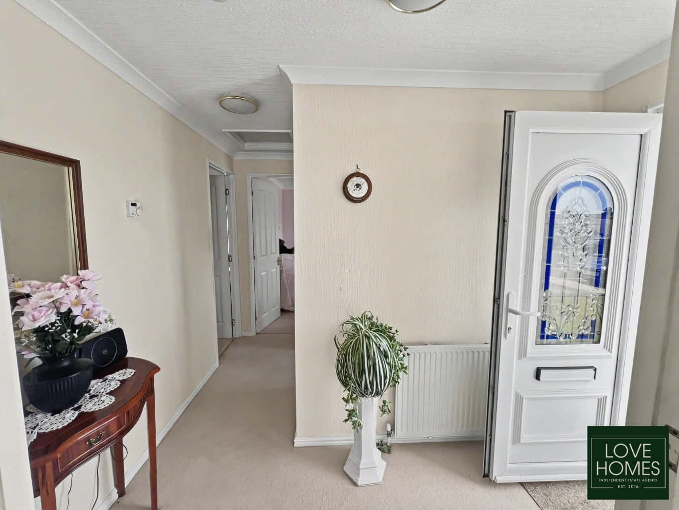 Charming 2 Bed Park Home in Wyre Vale Park, Garstang, with Generous Plot. Property image 7