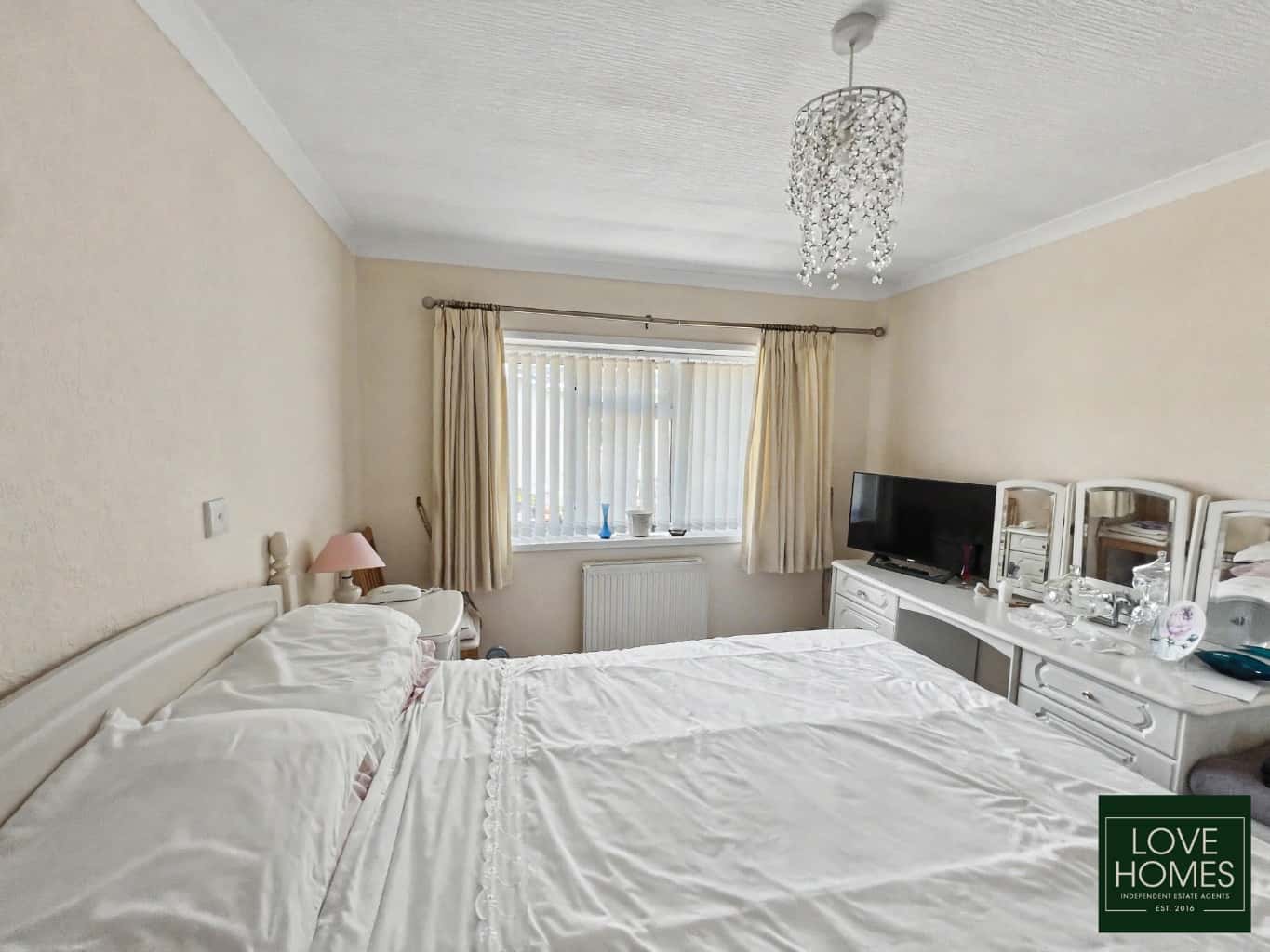 Charming 2 Bed Park Home in Wyre Vale Park, Garstang, with Generous Plot. Property image 10
